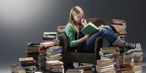 Why Teenage Students Are Not Interested in Reading Books and How the Moon Affects Their Attention Span